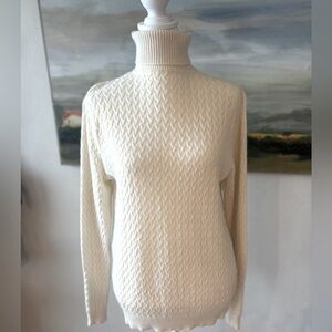 100% Cashmere Kirkland cable knit turtleneck